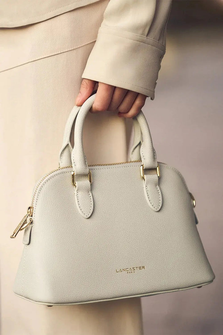 Halbmound Tasche Zippé M Sierra Jia Lancaster 538-002 Ivoire