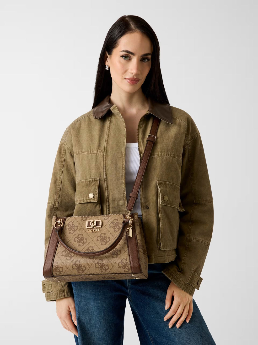 Guess Handtaschen Karnilla Logo Bucket Latte Logo/Braun