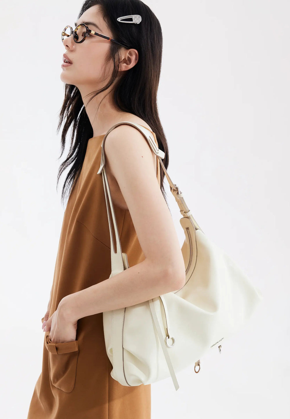 Amazing Song Sac Hobo Donut Large Jaune Crème, vue portée