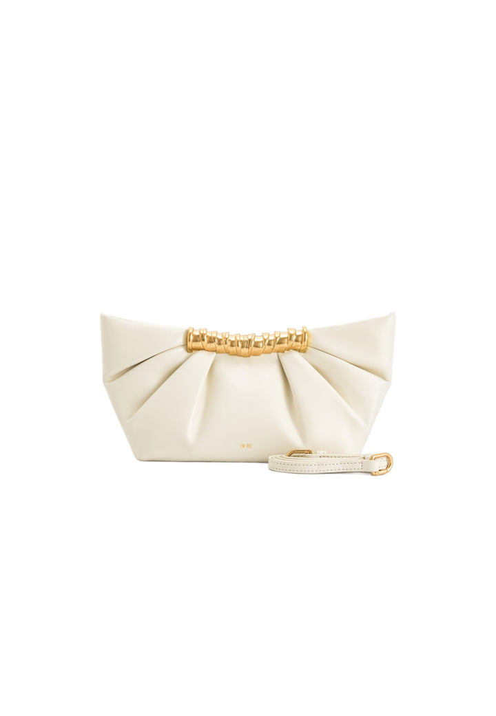 Pochette JW PEI Leia blanche avec bijou doré sur le dessus et une petite dragonne