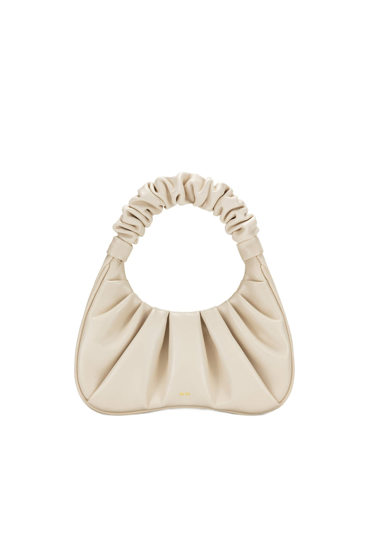 Sac bandoulière JW PEI Gabbi Ivory, porté épaule, simili cuir plissé, logo doré discret
