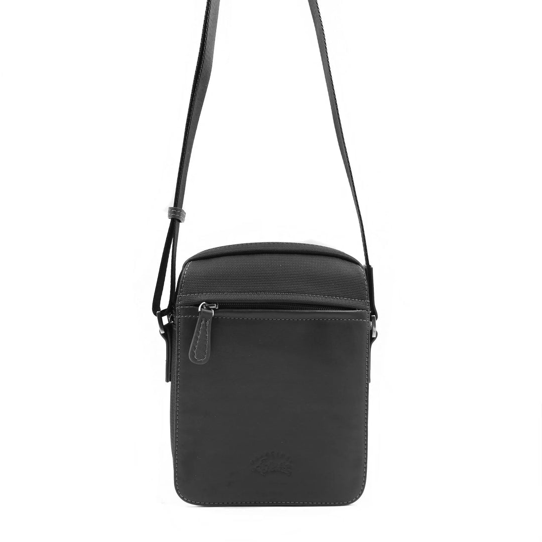 Sacoche zippée Francinel Porto noire en synthétique garni cuir, vue de face avec logo.